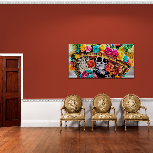 Fotografía de La Catrina con sombrero de flores y cara pintada de calavera