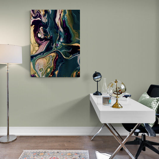 Pintura abstracta imitando texturas minerales con mezcla de colores verdes, azules, amarillos y púrpuras