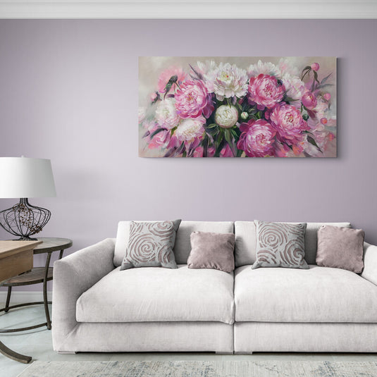 Cuadro de peonías rosas y blancas con fondo pastel.