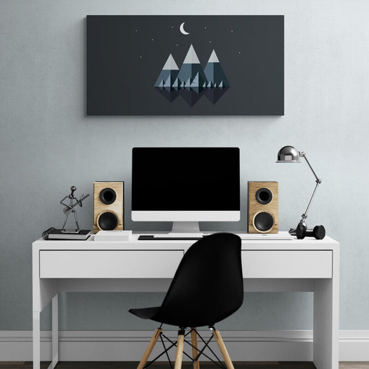Cuadro decorativo minimalista con fondo negro, estrellas blancas y triángulos grises representando montañas flotantes.