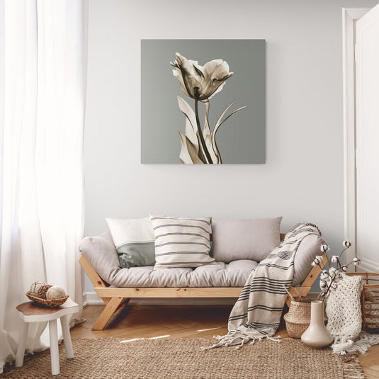 Tulipán estilizado en tonos sepia sobre fondo gris