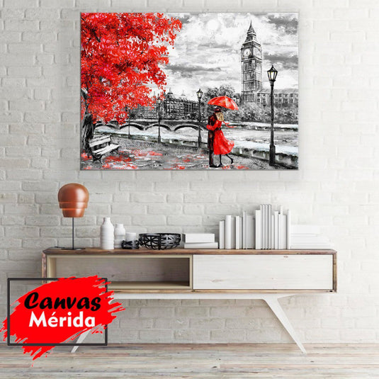 Pareja en rojo con paraguas frente al Big Ben en paisaje londinense con tonalidades carmes