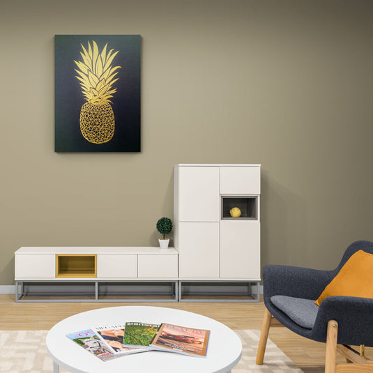 Piña dorada estilizada sobre fondo azul oscuro