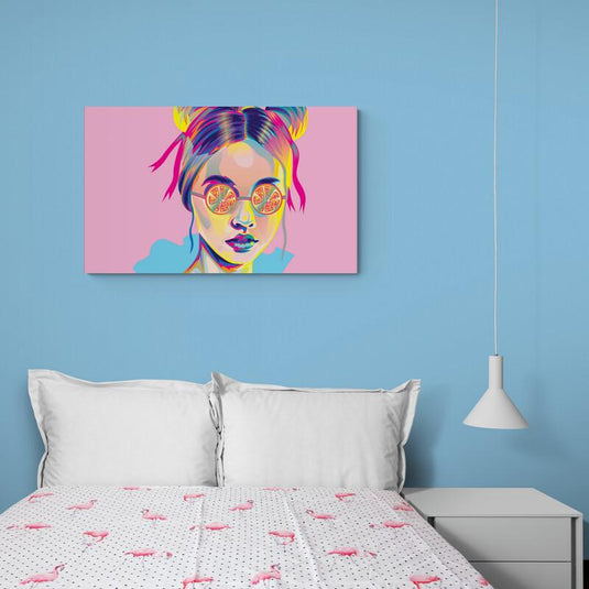 Retrato de mujer con gafas de rodajas de cítricos en paleta vibrante de estilo pop