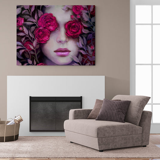 Retrato surrealista de mujer con rosas rojas cubriendo sus ojos