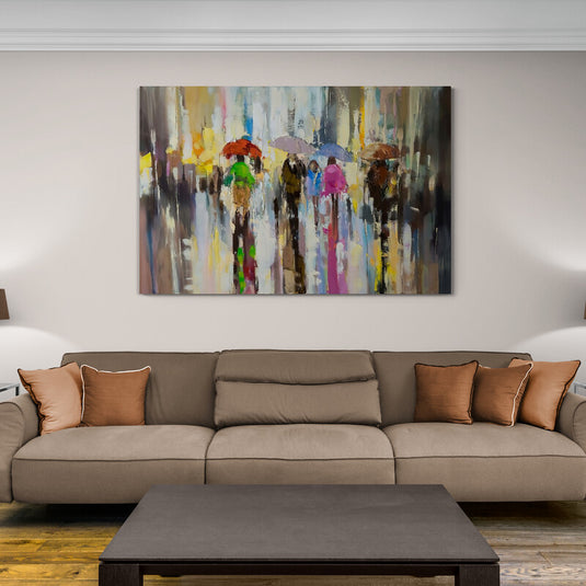 Pintura impresionista de una escena urbana lluviosa con paraguas coloridos.