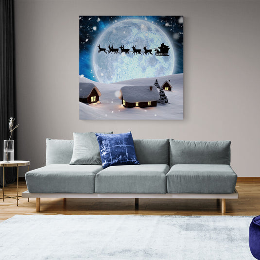 Santa Claus en Trineo Mágico Sobre Pueblo Nevado - Reflejo Lunar y Luces de Esperanza en Noche Navideña