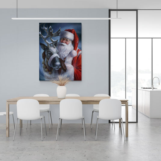 Pintura de Santa Claus con un reno en una noche nevada de Navidad.