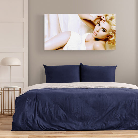 Scarlett Johansson - Canvas Mérida Fine Print Art