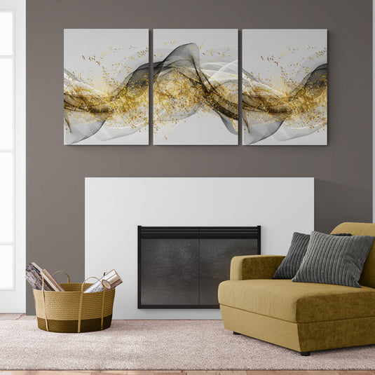 Tríptico de Oleada Dorada con Formas Translúcidas sobre Fondo Blanco
