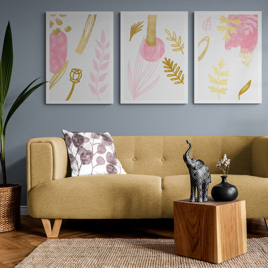 Tríptico de Motivos Botánicos en Tonos Rosados y Detalles Dorados