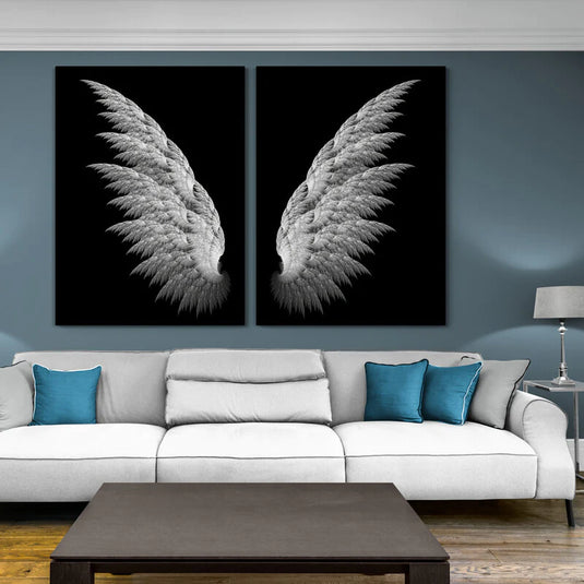 Díptico decorativo de alas de ángel blancas sobre fondo negro arte moderno espiritual con textura detallada para interiores elegantes y minimalistas