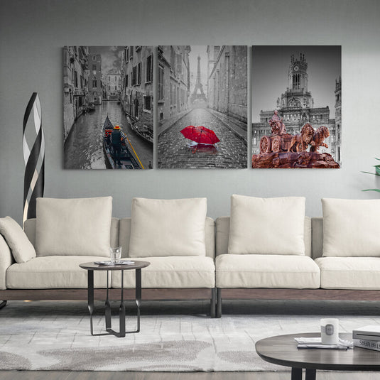 Set de cuadros europeos: Lago veneciano con barquito rojo, Torre Eiffel de París con paraguas rojo y arquitectura con monumento de carrosa en bronce; estilizados en blanco y negro