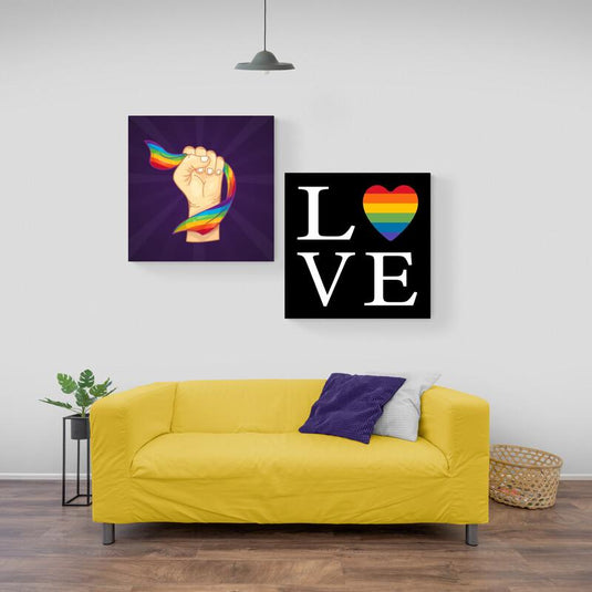 Puño sosteniendo cinta arcoíris junto a texto LOVE corazón LGBTQ+