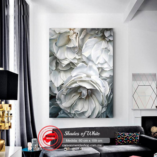 Detalle hiperrealista de flores blancas con sombras y texturas delicadas