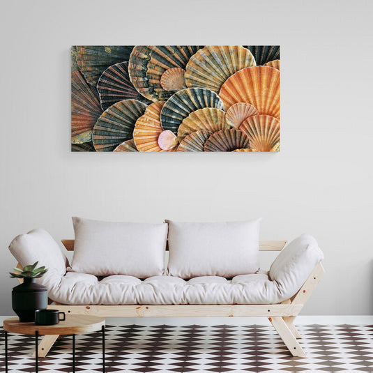 Fotografía detallada de conchas marinas en ricos tonos tierra