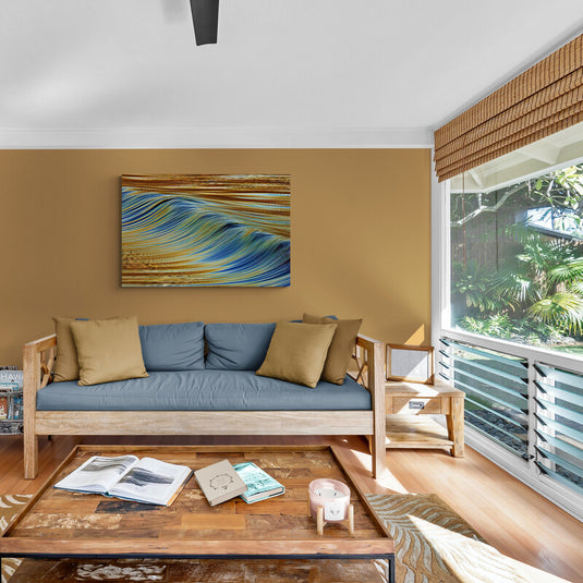 Abstracto de dunas con pinceladas azules y doradas