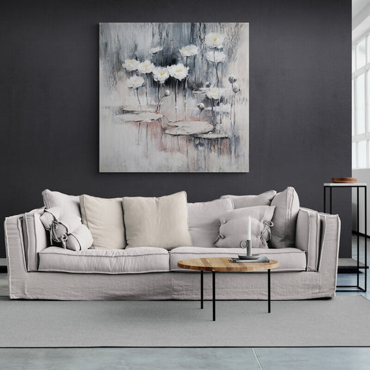 Pintura de lirios blancos en fondo gris