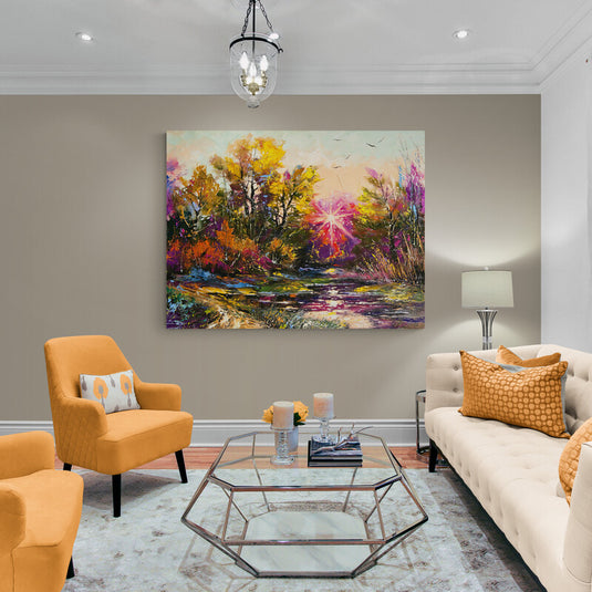 Cuadro_decorativo_amanecer_bosque_árboles_colores_amarillos_verdes_rosas_rojos_naranjas_sol_entre_árboles_pájaros_volando_pequeño_lago