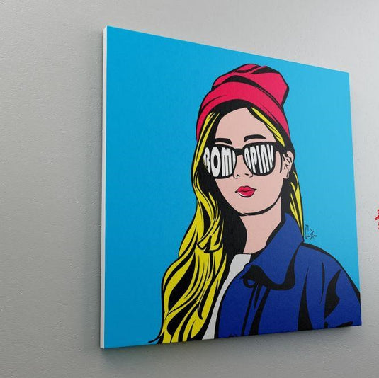 Cuadro decorativo The Girl – arte pop art moderno con mujer rubia, gafas y gorro rojo para decoración juvenil y creativa