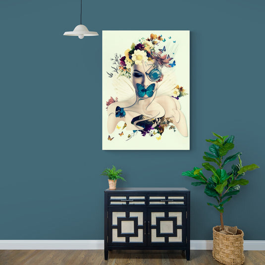 Composición artística digital de figura femenina con elementos naturales y mariposas en estilo surrealista