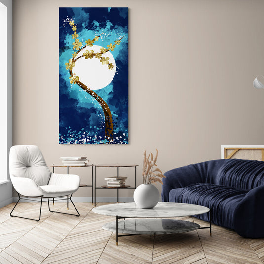 Pintura de árbol con flores doradas bajo una luna llena en fondo azul.