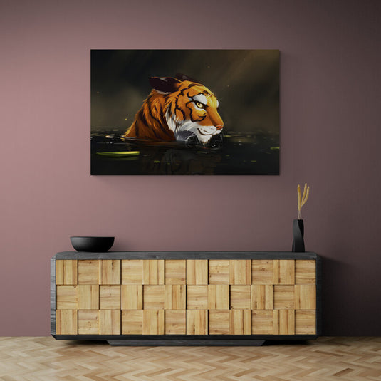 Tigresa majestuosa en agua oscura