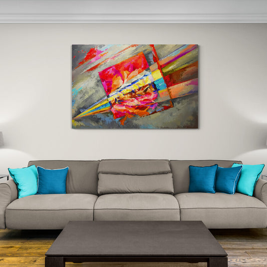 Arte abstracto con formas geométricas y motivos florales en tonos vibrantes.