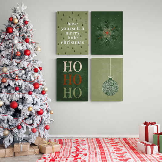 Colección de cuadros decorativos para Navidad con tipografía destacada y gráficos minimalistas, en paleta de verdes y rojos sobre fondos neutros, combinando modernidad con nostalgia y simetría para una decoración elegante y festiva.