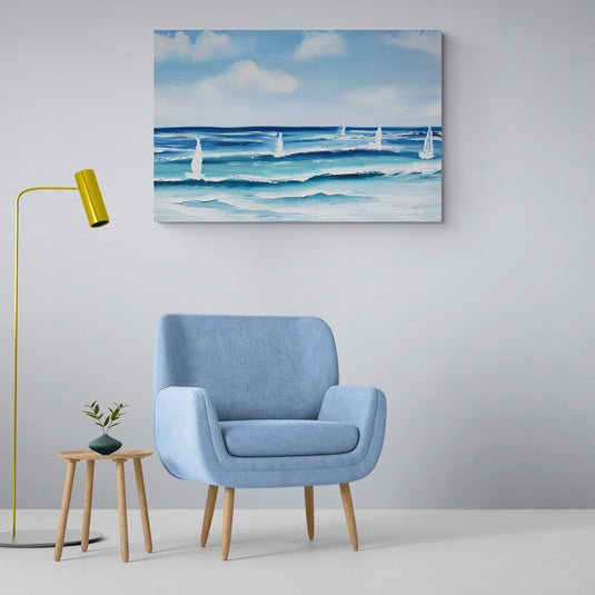 Pintura serena de veleros navegando en aguas azules bajo cielo despejado