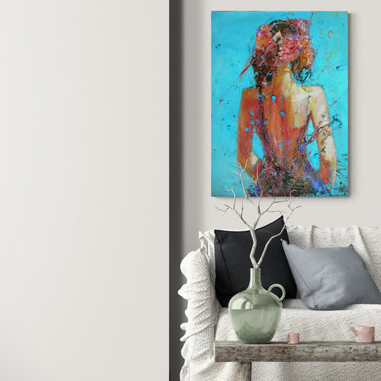 Cuadro decorativo mujer de espaldas estilo abstracto – arte moderno en tonos turquesa, naranja y rosa con pinceladas expresivas y textura artística