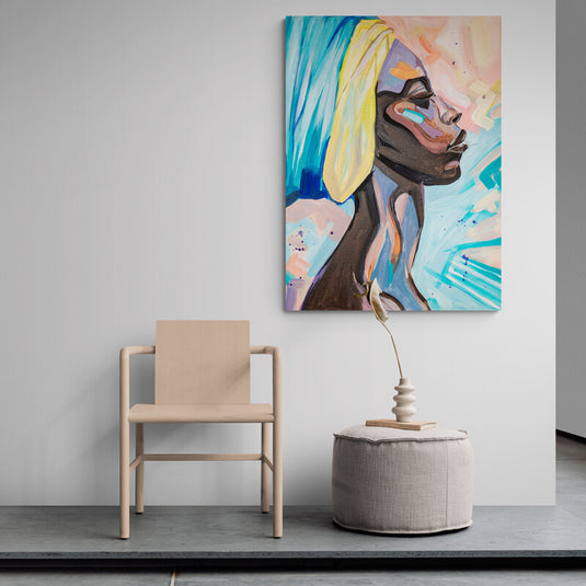 Perfil expresionista de mujer con pinceladas dinámicas en colores vivos