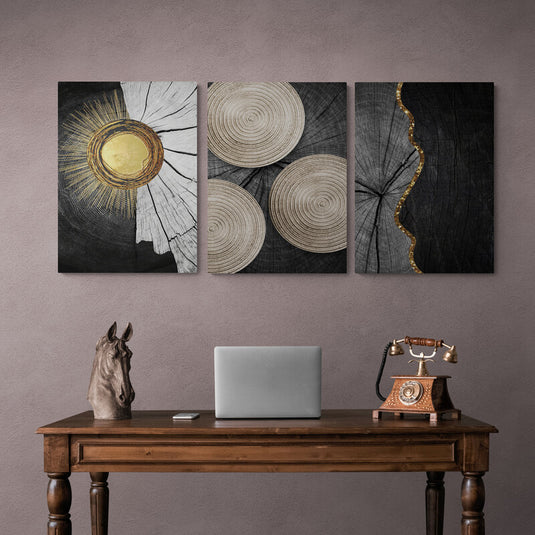 Tríptico abstracto con motivos circulares y detalles dorados sobre fondo negro