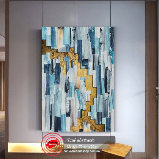 Pintura abstracta con patrón de escalera en azul y toques dorados.