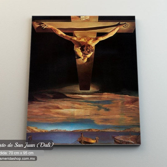 Cristo crucificado visto desde arriba, con un paisaje surrealista al fondo.