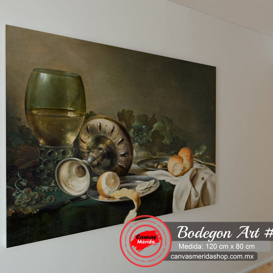 Naturaleza muerta barroca con cristalería, frutas y pan sobre mesa.