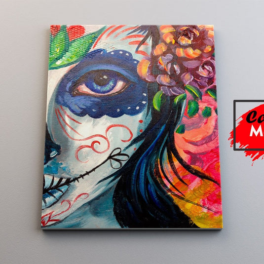 Detalle expresionista de rostro con ojo azul y decoraciones florales coloridas en estilo artístico vibrante