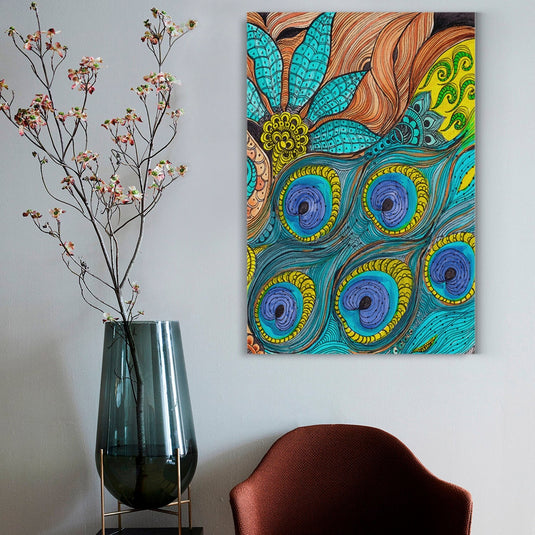 Pintura abstracta de plumas de pavo real con detalles en azul, turquesa y amarillo