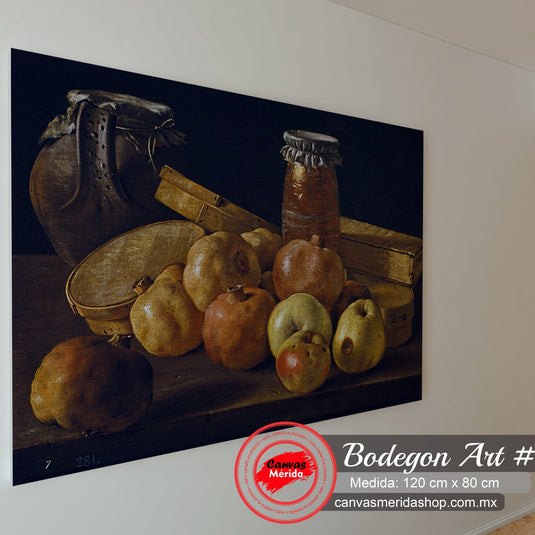 Naturaleza muerta con frutas maduras y vajilla rústica en tonos terrosos bajo una luz suave.