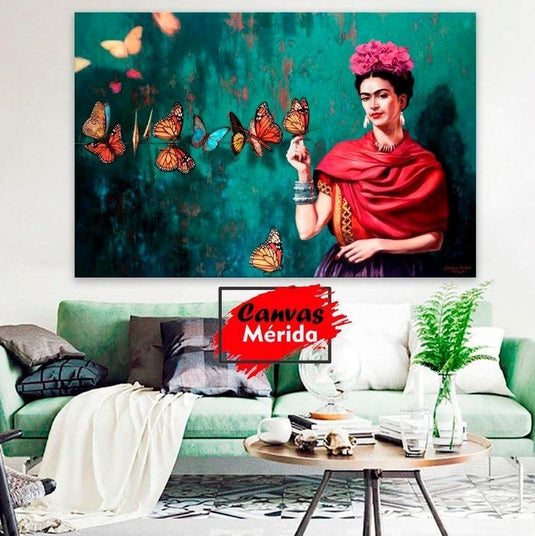 Retrato de mujer con chal rojo y mariposas en fondo verde azulado"