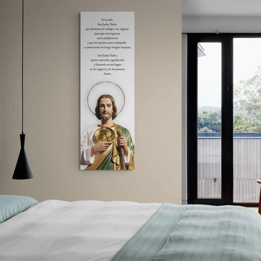 Imagen de San Judas Tadeo con medallón dorado y oración para el trabajo y el negocio.