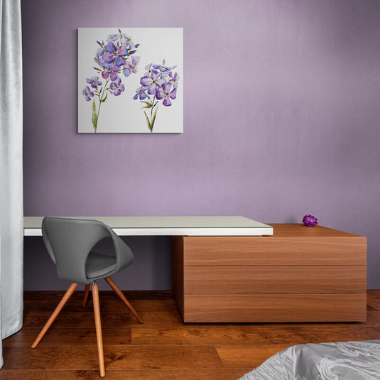 Acuarela de Flores de Phlox en Tonos Violetas sobre Fondo Blanco