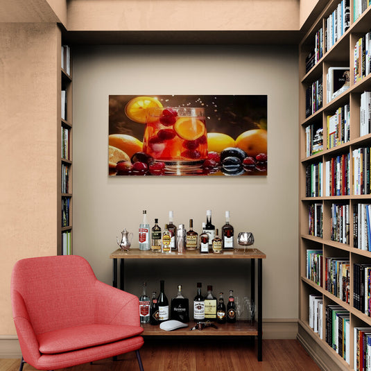 Cóctel refrescante con frutas cítricas y bayas en un vaso, creando una explosión de frescura.