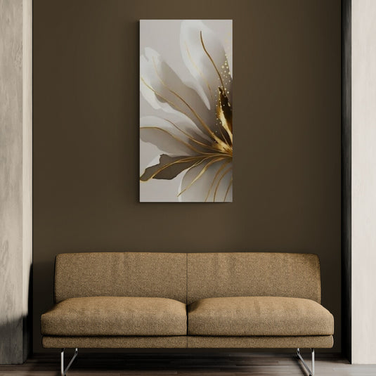 Cuadro decorativo floral elegante con pétalos en tonos blanco y dorado estilo moderno minimalista sofisticado
