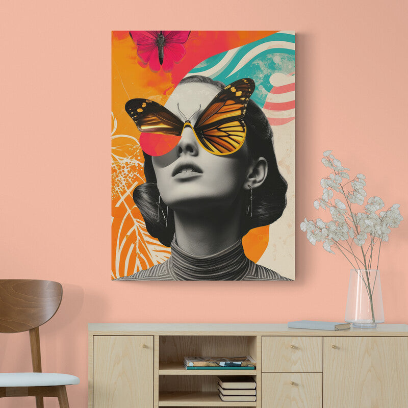 Retrato en estilo Pop Art con modelo monocromático y mariposa en gafas de sol