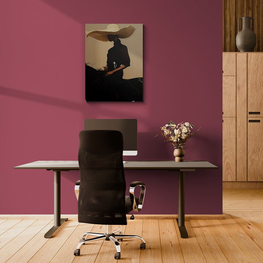 Cuadro decorativo de silueta femenina elegante montando caballo con sombrero amplio estilo minimalista sofisticado contemporáneo