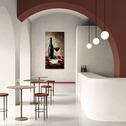 Botella de vino y copa con pétalos de rosa, pintura en tonos cálidos.