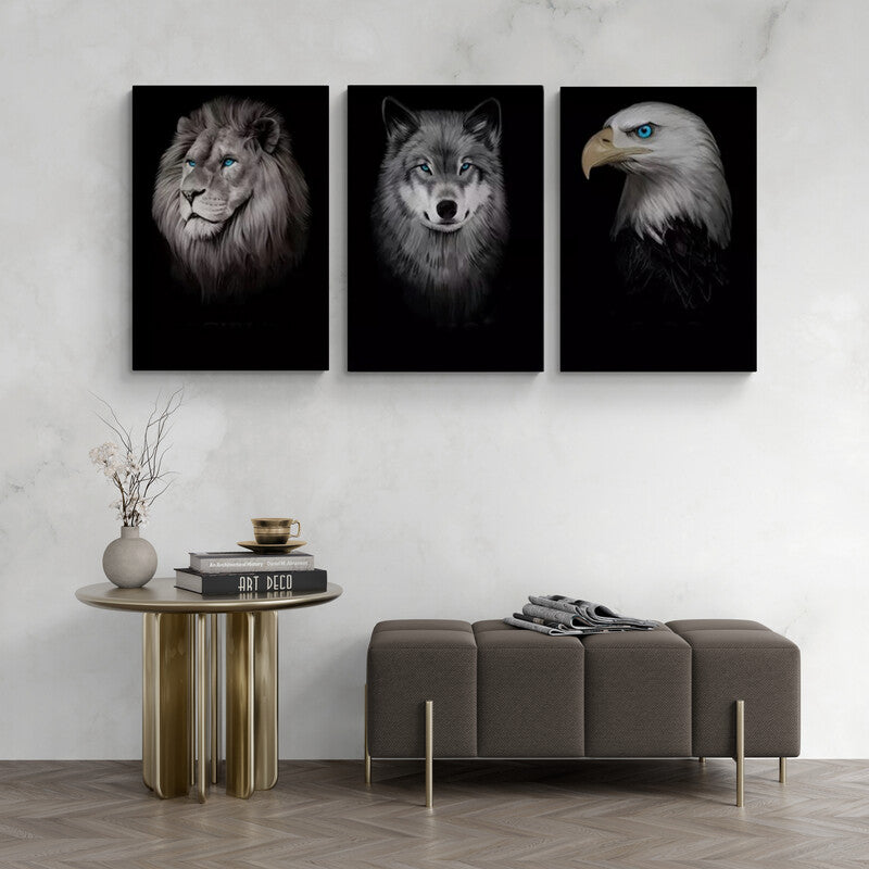 Tríptico de retratos de león, lobo y águila en tonos oscuros