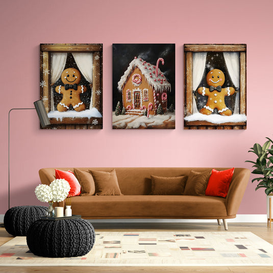 Tríptico navideño con casita de jengibre y muñecos decorativos en ventanas nevadas.