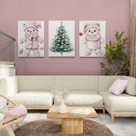 Lienzos navideños con ositos y árbol de Navidad en tonos pastel rosado.